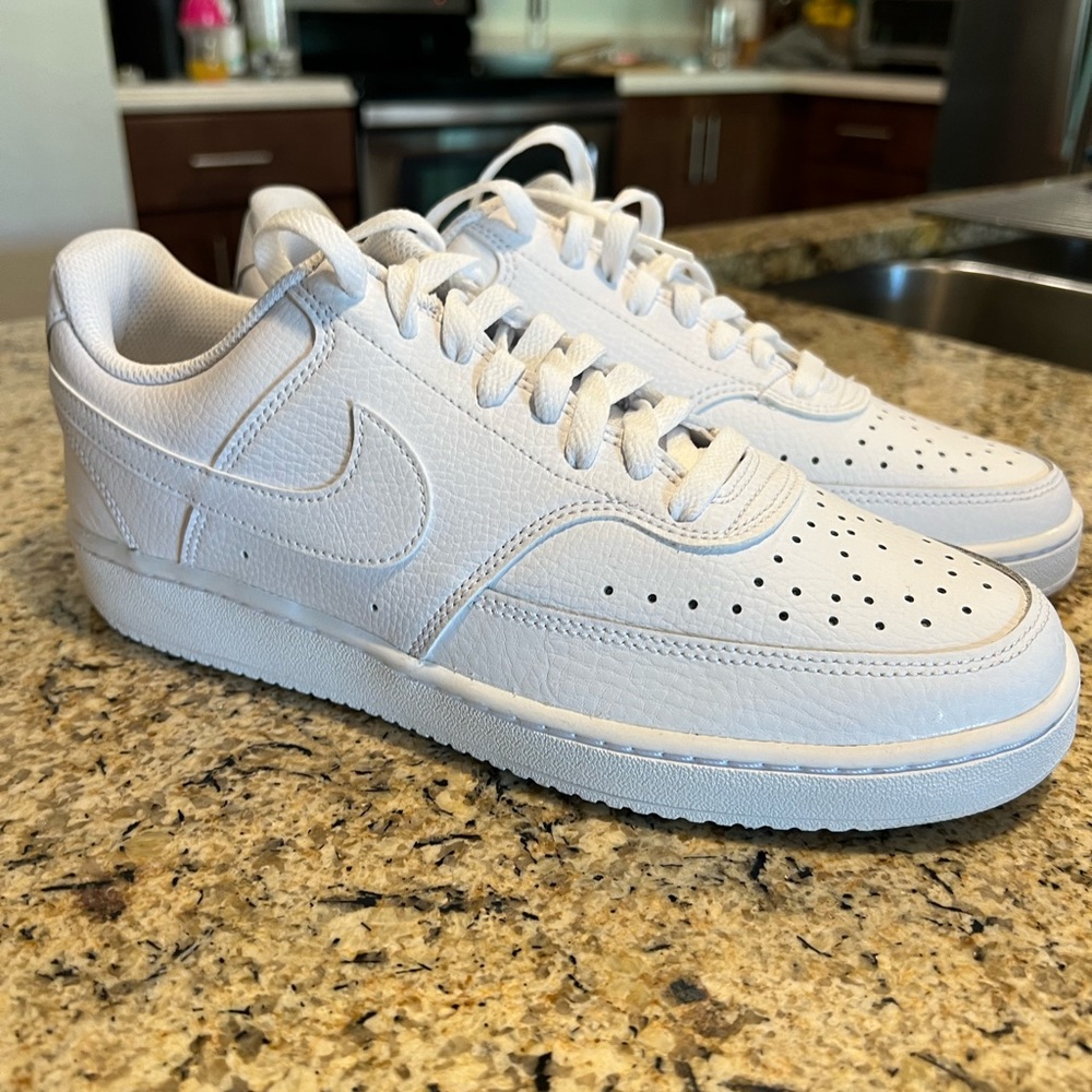 Nike Women’s Court Vision Low